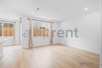 208 Wellspring Ln in Pittsburg, CA - Building Photo - Building Photo