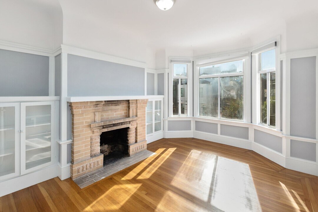 2272 Greenwich St in San Francisco, CA - Building Photo