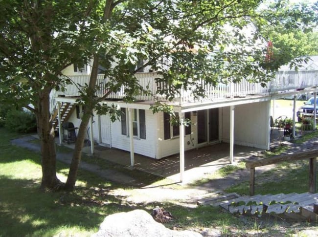 18 Plaza Village Rd