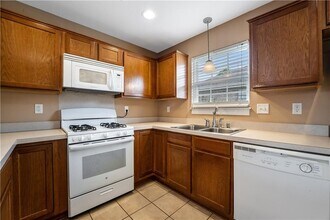 3509 SW Carriageway Ave in Bentonville, AR - Building Photo - Building Photo