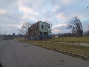 7007 Medbury St in Detroit, MI - Building Photo - Building Photo