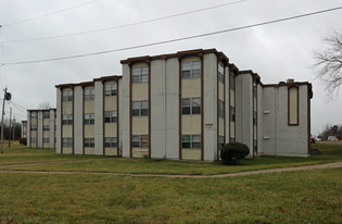 Cloverleaf Apartments