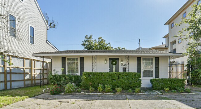 2411 Wroxton Rd in Houston, TX - Building Photo - Building Photo