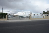 AAA Mobile Home Park in Las Vegas, NV - Foto de edificio - Building Photo