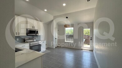 1028 Aviary Dr in Aubrey, TX - Building Photo - Building Photo
