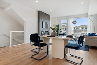 Linden Park at Erin Ridge North in St. Albert, AB - Building Photo - Building Photo