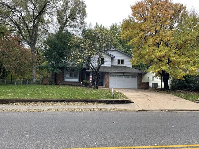 property at 1120 E James St