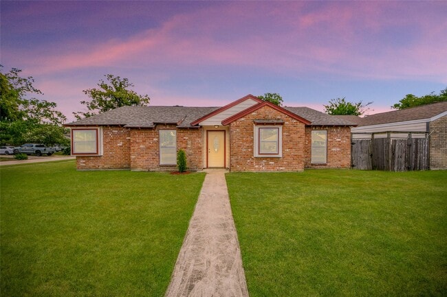15834 Fern Basin Dr in Houston, TX - Building Photo - Building Photo