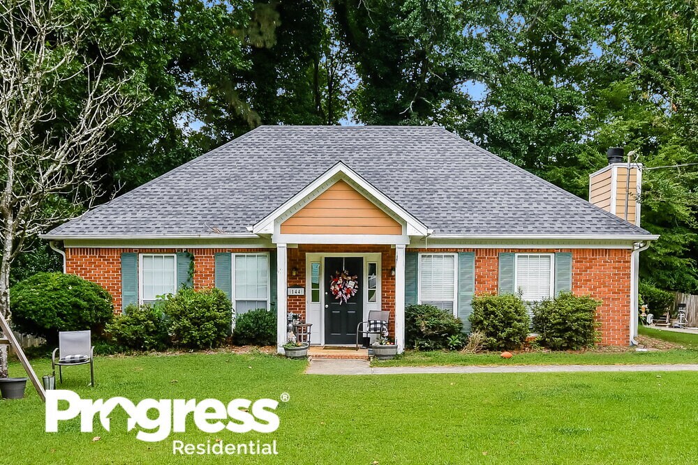 144 Carriage Dr Photo