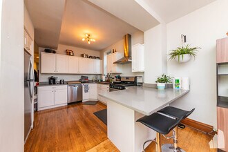 3716 N Racine Ave, Unit 3 in Chicago, IL - Building Photo - Building Photo