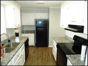 1403 S Schiller St in Little Rock, AR - Building Photo - Building Photo