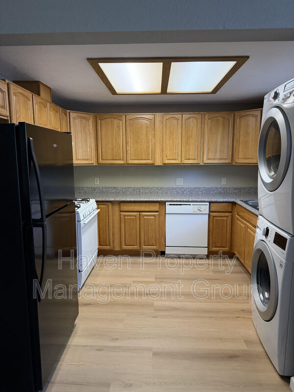 property at 32 W 7th St