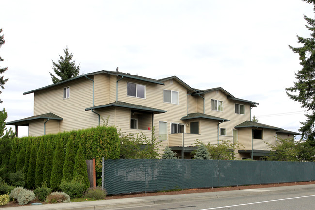 Forest Green Apartments in Everett, WA - Foto de edificio - Building Photo