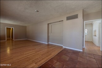 5140 Camino De La Vista Dr in El Paso, TX - Building Photo - Building Photo