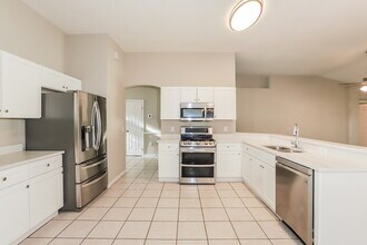 1616 Hulett Dr in Brandon, FL - Building Photo - Building Photo