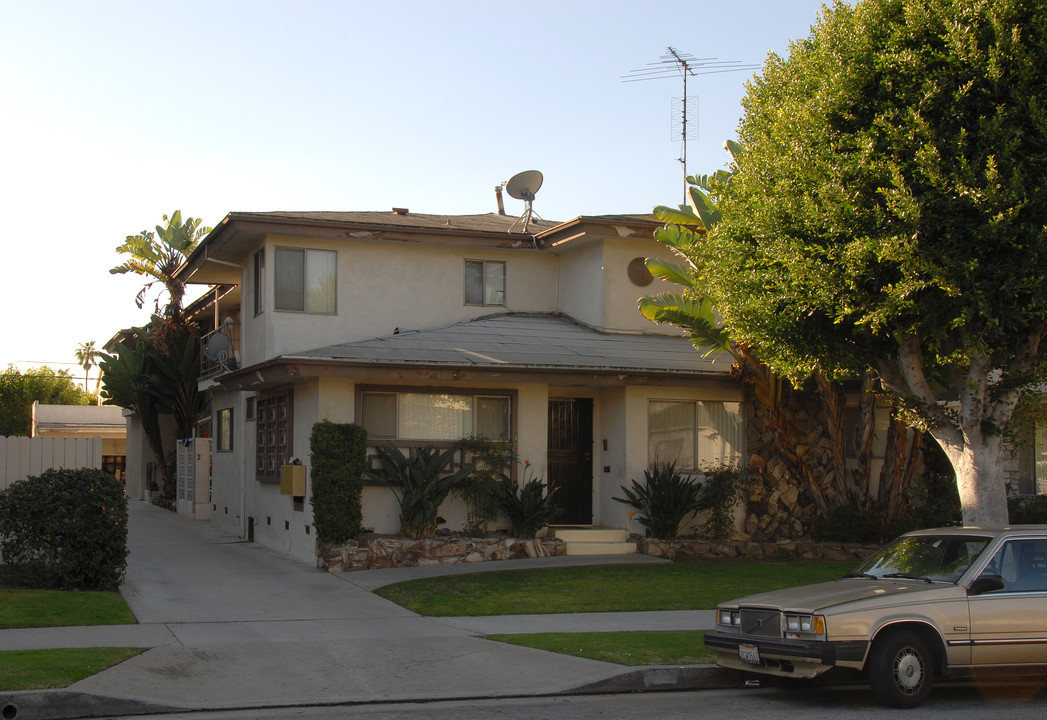 532 W Queen St in Inglewood, CA - Building Photo