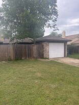 2720 Countryside Ln in Fort Worth, TX - Building Photo