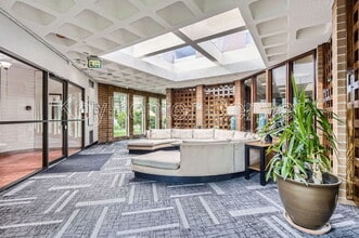 2880 S Locust St in Denver, CO - Building Photo - Building Photo