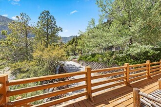 4947 Snow White Rd in Las Vegas, NV - Building Photo - Building Photo