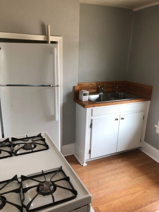 1304 Ellis St in Bellingham, WA - Building Photo