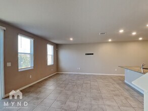 7649 Intrepid Rd in Wesley Chapel, FL - Building Photo - Building Photo