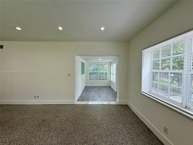1005 NE 16th Pl in Fort Lauderdale, FL - Building Photo - Building Photo