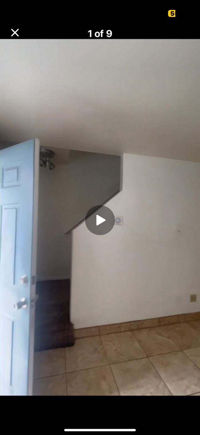 property at 1031 S Mollison Ave