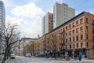 594 Amsterdam Ave in New York, NY - Building Photo - Building Photo