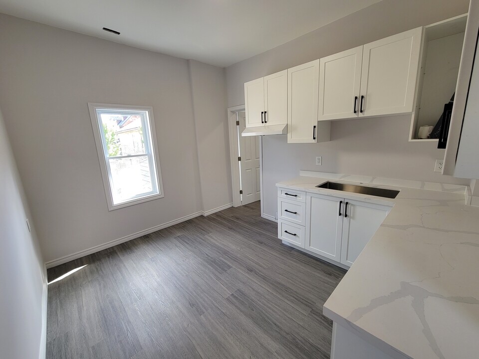 367 Colborne St in Brantford, ON - Building Photo
