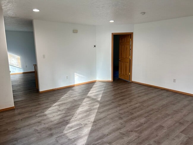 2270 Pony Run in North Pole, AK - Building Photo - Building Photo