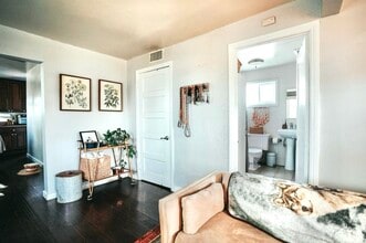 11136 Redfern Ave in Inglewood, CA - Building Photo - Building Photo