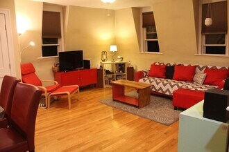 84 Lake Rd in Framingham, MA - Building Photo - Building Photo