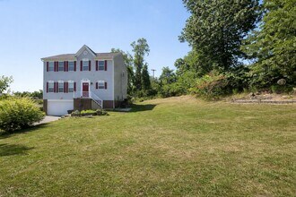 403 McCormick Rd in Mckees Rocks, PA - Foto de edificio - Building Photo