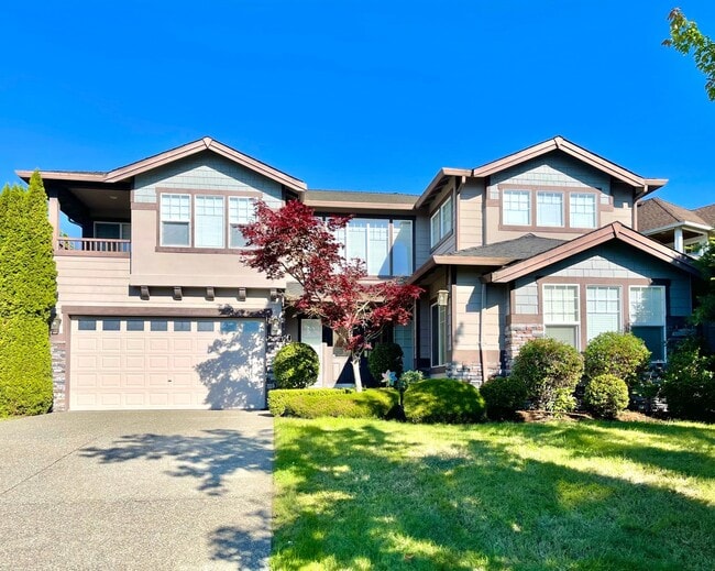 property at 1921 NE 34th Pl