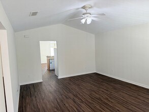 3757 NW 27th St in Gainesville, FL - Building Photo - Building Photo