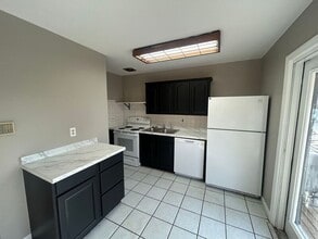 2801 Royal Glen Dr in Cincinnati, OH - Building Photo - Building Photo