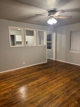 1907 Nix St in Amarillo, TX - Foto de edificio - Building Photo