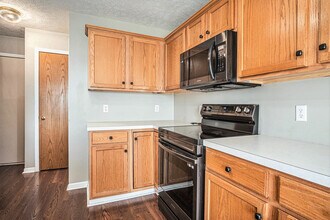 10827 Ellison Ave in Omaha, NE - Building Photo - Building Photo