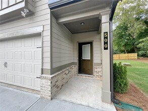500 Rockfern Ct in Lilburn, GA - Building Photo - Building Photo