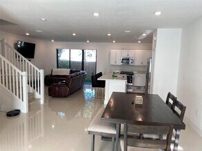 2422 SW 145th Pl in Miami, FL - Building Photo - Building Photo