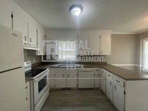 160 N Springs Ct in Macon, GA - Building Photo - Building Photo