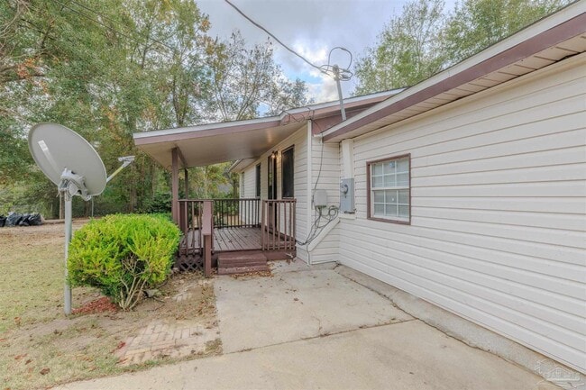 825 Booker Ave in Cantonment, FL - Building Photo - Building Photo