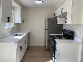 1601 N. LaVenture Rd in Mount Vernon, WA - Foto de edificio - Interior Photo