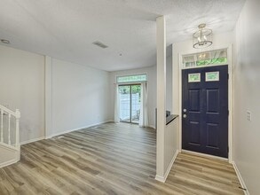 8432 Cortland Rd in Eden Prairie, MN - Building Photo - Building Photo