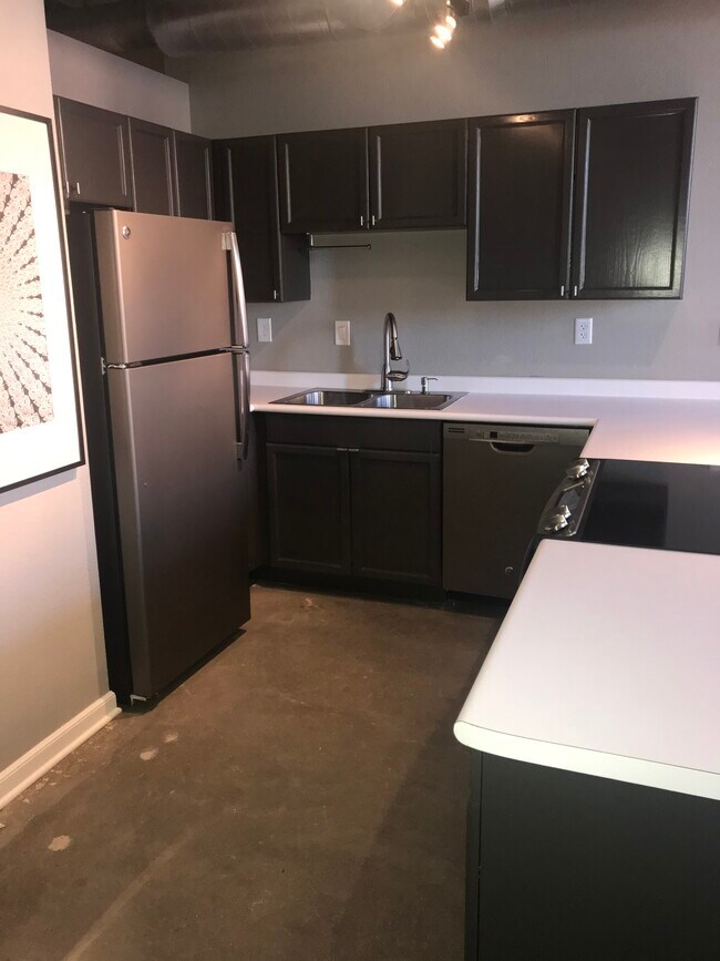 715 May St, Unit 324 in Kansas City, MO - Building Photo - Building Photo