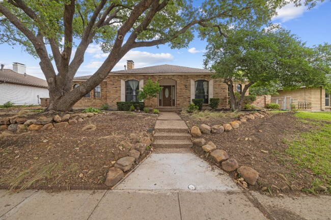 1527 Estates Way