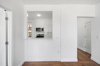 137 Kensington Ave-Unit -401 in Jersey City, NJ - Building Photo - Building Photo