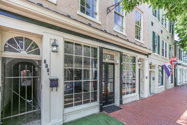 710 Caroline St in Fredericksburg, VA - Building Photo - Building Photo