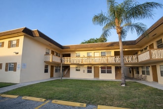 3721 SW 59 Terr Davie, FL 33314 in Fort Lauderdale, FL - Foto de edificio - Building Photo
