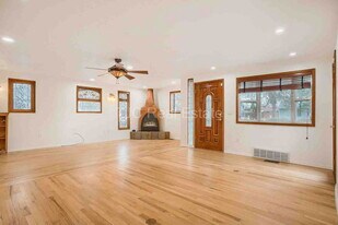 6385 W 46th Ave in Wheat Ridge, CO - Building Photo